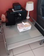 Salontafel met glas, 85 cm op 80 cm, 40 cm hoog,, Huis en Inrichting, Tafels | Salontafels, Ophalen, Zo goed als nieuw, Glas
