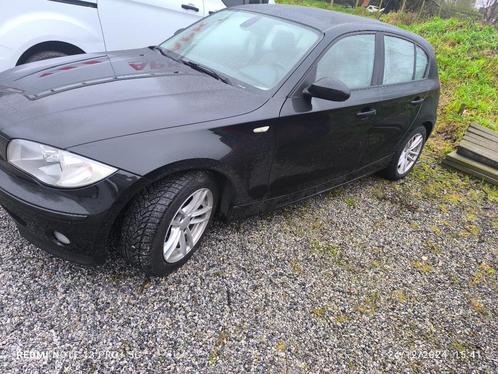 Bmw 118i a vendre pour pièce, Auto's, BMW, Particulier, 1 Reeks, ABS, Adaptieve lichten, Airbags, Airconditioning, Alarm, Boordcomputer