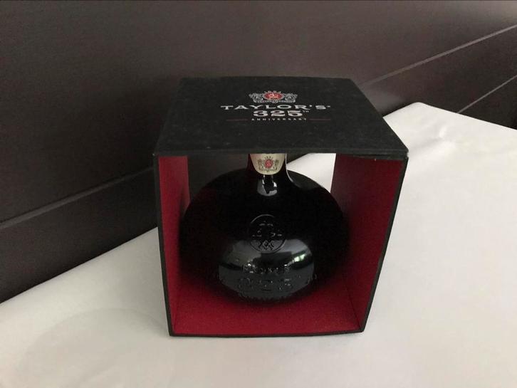 Taylor's porto - Reserve Tawny- 325th Anniversary - Lim. Ed., Verzamelen, Wijnen, Zo goed als nieuw, Port, Ophalen of Verzenden
