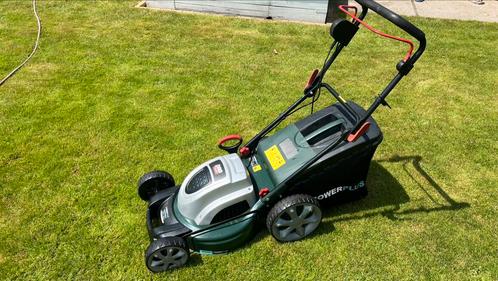 1 jaar oud - ZGAN -De Powerplus elektrische 1.800 grasmaaier, Tuin en Terras, Grasmaaiers, Zo goed als nieuw, Ophalen