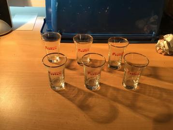 Borrelglaasjes beschikbaar voor biedingen