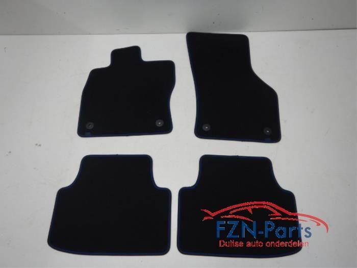 Matten Set Volkswagen Golf (22730809), Autos : Pièces & Accessoires, Habitacle & Garnissage, Utilisé, Enlèvement