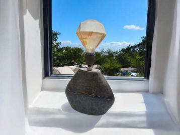 Te koop: Zeldzame postmoderne designlamp  beschikbaar voor biedingen