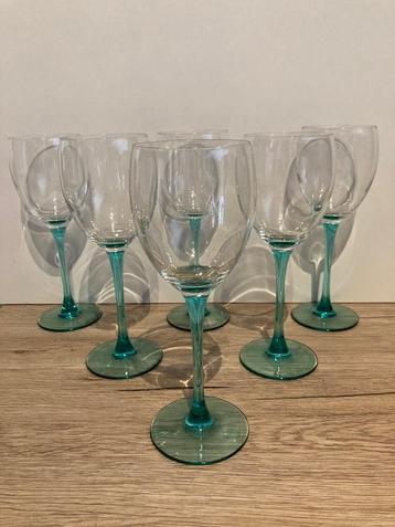 Set van 6 Luminarc wijnglazen beschikbaar voor biedingen