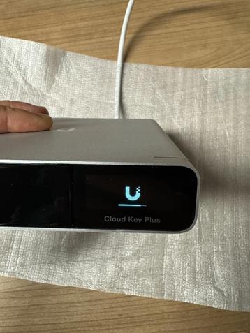 Ubiquiti UniFi CloudKey Gen2 Plus beschikbaar voor biedingen