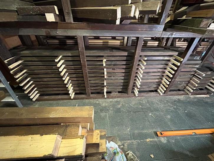 Groot lot balken 14x4,7, Jardin & Terrasse, Poteaux, Poutres & Planches, Utilisé, Poutres, 250 cm ou plus, Enlèvement ou Envoi