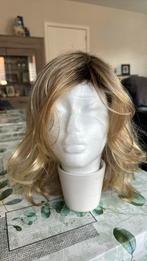 Blonde pruik, Handtassen en Accessoires, Uiterlijk | Haarverzorging, Ophalen, Zo goed als nieuw
