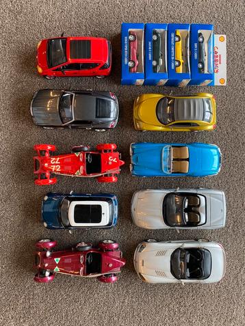 9 schaalmodellen 1:18 + 4 modellen 1:43 beschikbaar voor biedingen