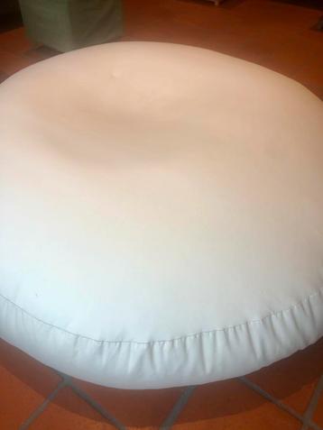 Beanbag, poef, zitkussen, rond 110 cm, 38 cm hoog beschikbaar voor biedingen