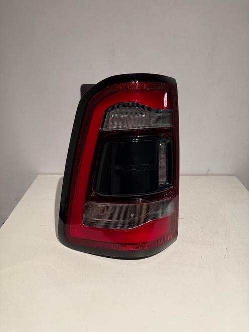DODGE RAM 1500 DT MOPAR ACHTERLICHT LED LINKS 68262533AH, Auto-onderdelen, Verlichting, Overige automerken, Dodge, Gebruikt, 3 maanden garantie