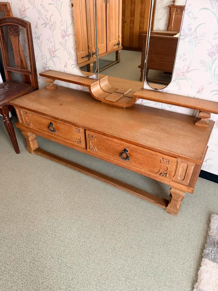Massieve eikenhouten kaptafel / dressoir met spiegel, Huis en Inrichting, Kasten | Dressoirs, Eikenhout, Ophalen