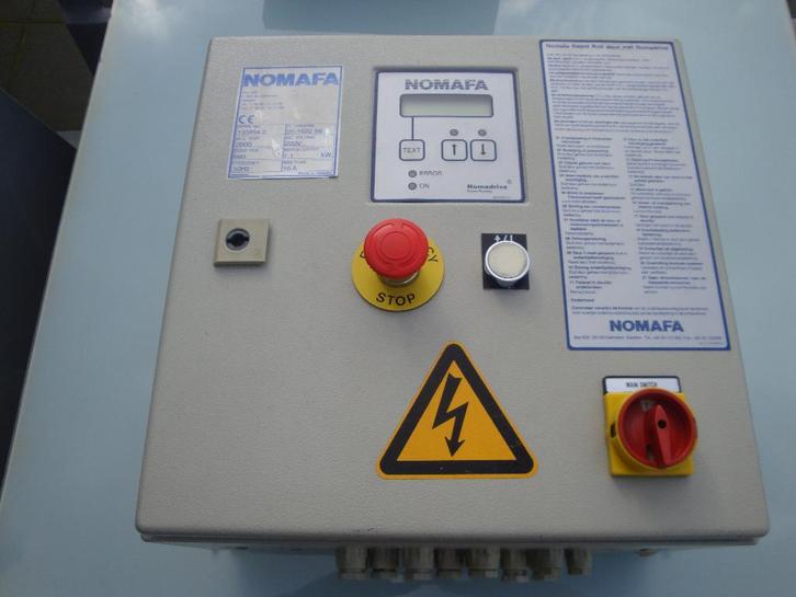 Metalen electro kast met onderdelen - aftakkast, Doe-het-zelf en Bouw, Elektriciteit en Kabels, Gebruikt, Overige typen, Ophalen of Verzenden