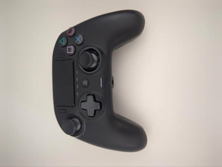 Nacon revolution pro controller 3, Computers en Software, Joysticks, Zo goed als nieuw, Ophalen