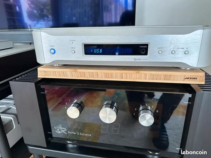 DAC ESOTERIC D07x, TV, Hi-fi & Vidéo, Convertisseurs, Utilisé, Enlèvement ou Envoi