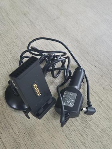 Autolader voor Zumo 660 beschikbaar voor biedingen