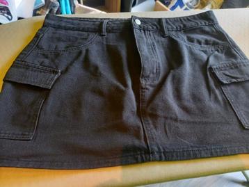 Mini-jupe. Nouveau, Neuf, Taille 46/48 (XL) ou plus grande, Enlèvement ou Envoi, Au-dessus du genou