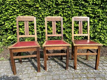 3 antieke, eikenhouten stoelen