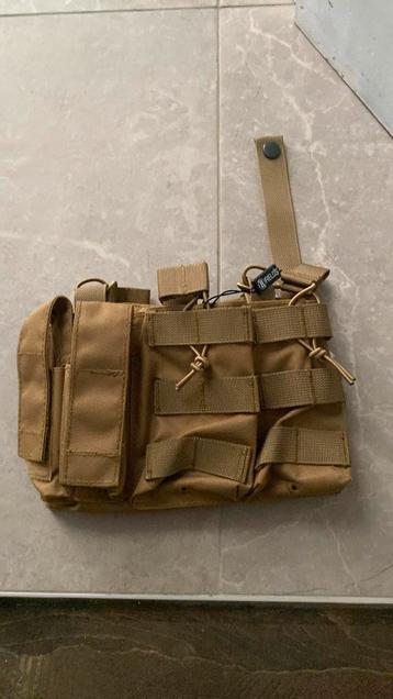 Militaria/ beschikbaar voor biedingen