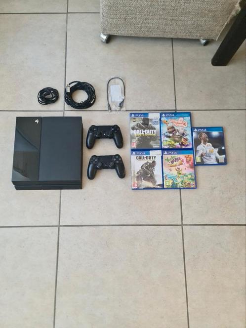 Playstation 4 | 2 Controllers | 5 Games | Alle Kabels, Games en Spelcomputers, Spelcomputers | Sony PlayStation 4, Zo goed als nieuw