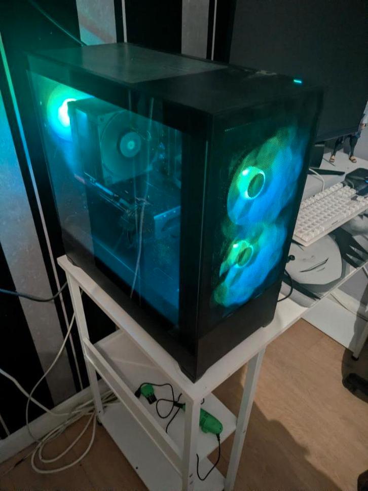 ordinateur gaming, Informatique & Logiciels, Ordinateurs de bureau, Comme neuf, 3 à 4 Ghz, 32 GB, Gaming, Enlèvement ou Envoi