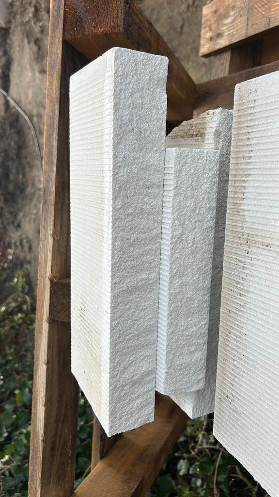 GRATIS Emslander stenen wit, Bricolage & Construction, Briques, Comme neuf, Enlèvement