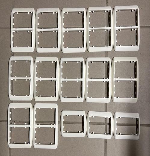 Lot Electro Plaatjes : Legrand, Doe-het-zelf en Bouw, Elektriciteit en Kabels, Zo goed als nieuw, Schakelaar, Ophalen of Verzenden