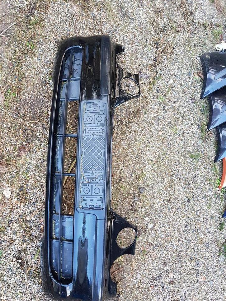 BMW E46 COMPACT VOORBUMPER BJ 2003, Auto-onderdelen, Carrosserie, Bumper, Voor, Gebruikt, Ophalen of Verzenden