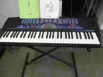 2 keyboards Casio, Enlèvement ou Envoi, Comme neuf, Avec pied, 61 touches
