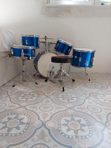 Mooi metaal plastic blauw drumstel beschikbaar voor biedingen