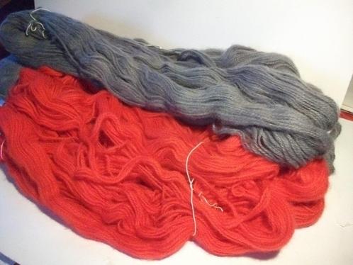 Laine à tricoter douce - gris - 400 grammes, Hobby & Loisirs créatifs, Tricot & Crochet, Comme neuf, Tricot, Enlèvement ou Envoi