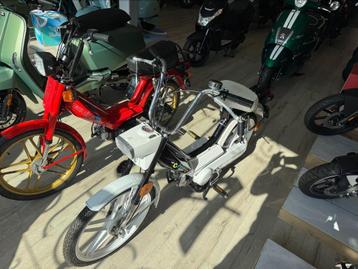 honda camino, Fietsen en Brommers, Brommers | Honda, Ophalen, Overige modellen, Klasse A (25 km/u), Zo goed als nieuw