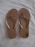 nieuwe slippers maat 41-42, Slippers, Bruin, Nieuw, Ophalen of Verzenden