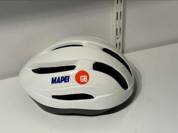 Mapei-GB retro fietshelm beschikbaar voor biedingen