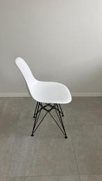 witte stoelen, Ophalen, Zo goed als nieuw