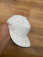 Fendi witte pet, Ophalen, Zo goed als nieuw, Pet