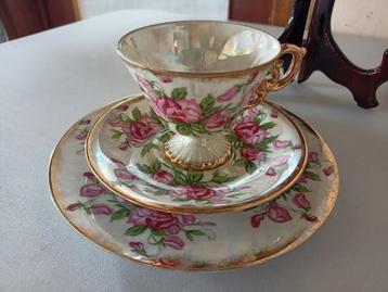 Set 3 pieces porcelaine April sweet Pea. beschikbaar voor biedingen
