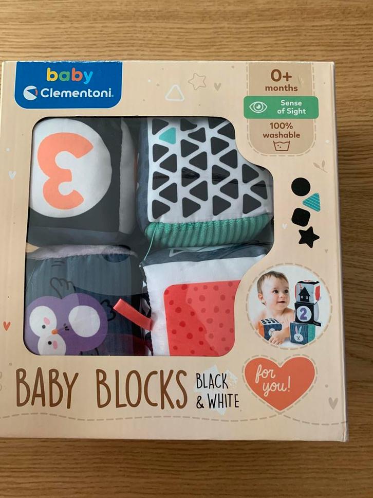 Baby blocks black and white (clementoni), Kinderen en Baby's, Speelgoed | Educatief en Creatief, Zo goed als nieuw, Ophalen of Verzenden