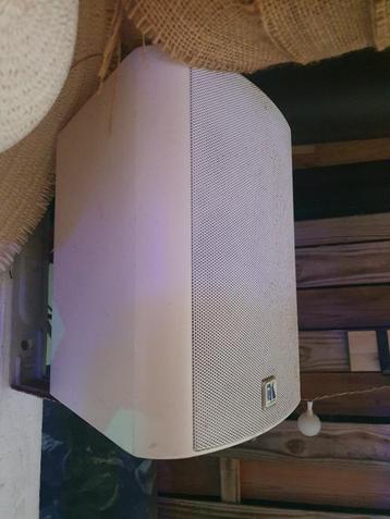 2 Actieve speakers voor buiten beschikbaar voor biedingen