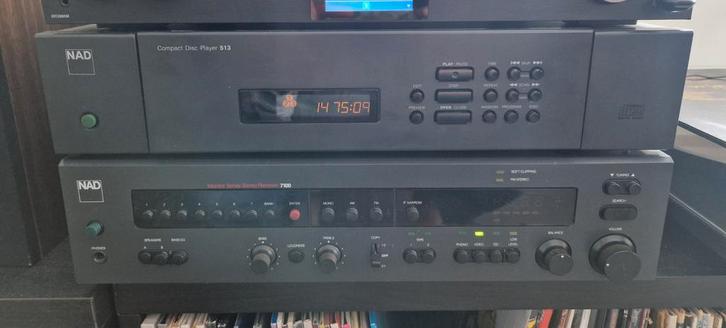 Kit Hi-Fi Vintage NAD : récepteur Nad 7100 + chargeur CD CD5, TV, Hi-fi & Vidéo, Chaîne Hi-fi, Lecteur CD, Haut-parleurs, Enlèvement ou Envoi