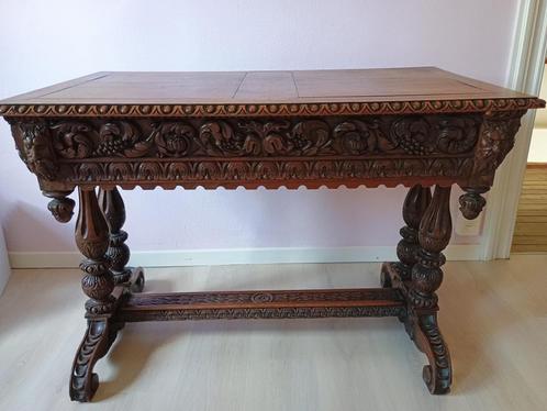 Table ancienne en chêne massif sculpté à la main, Antiek en Kunst, Antiek | Meubels | Tafels, Ophalen