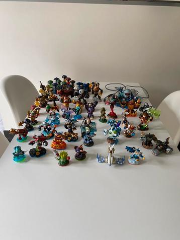 43 skylanders en Skylanders Superchargers Portal of Power. beschikbaar voor biedingen