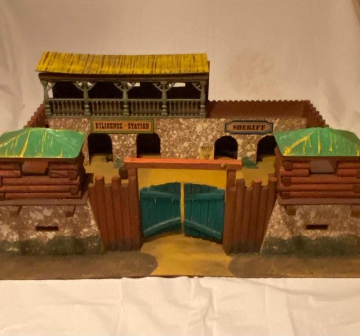 Vintage speelgoed fort, Antiek en Kunst, Antiek | Speelgoed, Ophalen