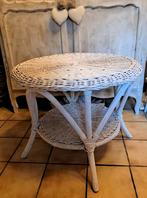 Vintage rieten tafel wit hoogte: 52cm diameter 64cm, Huis en Inrichting, Ophalen of Verzenden, Zo goed als nieuw