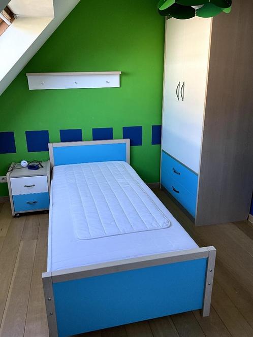 slaapkamer Linea Troy (blauw met wit) - Vroomshoop meubelen, Huis en Inrichting, Slaapkamer | Complete slaapkamers, Zo goed als nieuw