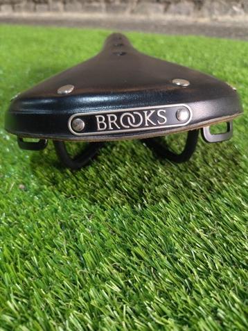 Brooks B17 beschikbaar voor biedingen