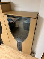 Eigentijdse vitrinekast in beukenlook, Ophalen, Glas, 50 tot 100 cm, 150 tot 200 cm