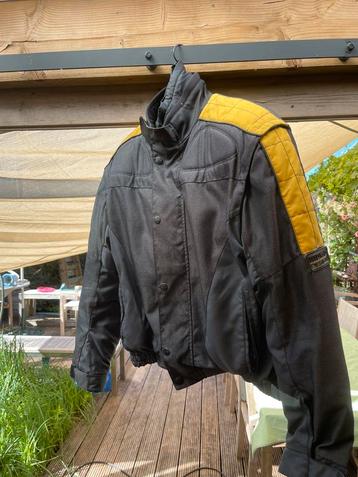 Motor vest Momo Maat 50 beschikbaar voor biedingen