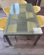 Stijlvolle glazen eettafel met 5 gele stoelen-modern&stevig, Ophalen, Gebruikt, 4 tot 6 stoelen