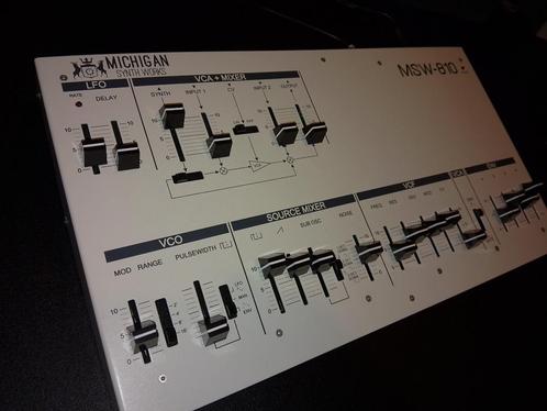 Roland - Behringer - Twisted electr. - MSW-810, Muziek en Instrumenten, Synthesizers, Roland, Ophalen