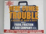 3CDBOX HERE COMES TROUBLE (une décennie de Drum & Bass), CD & DVD, CD | Dance & House, Drum and bass, Utilisé, Enlèvement ou Envoi